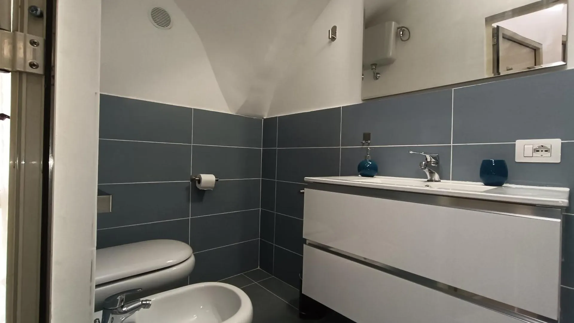 Ortensia Casa Vacanze Napoli 0*, Naples Italy
